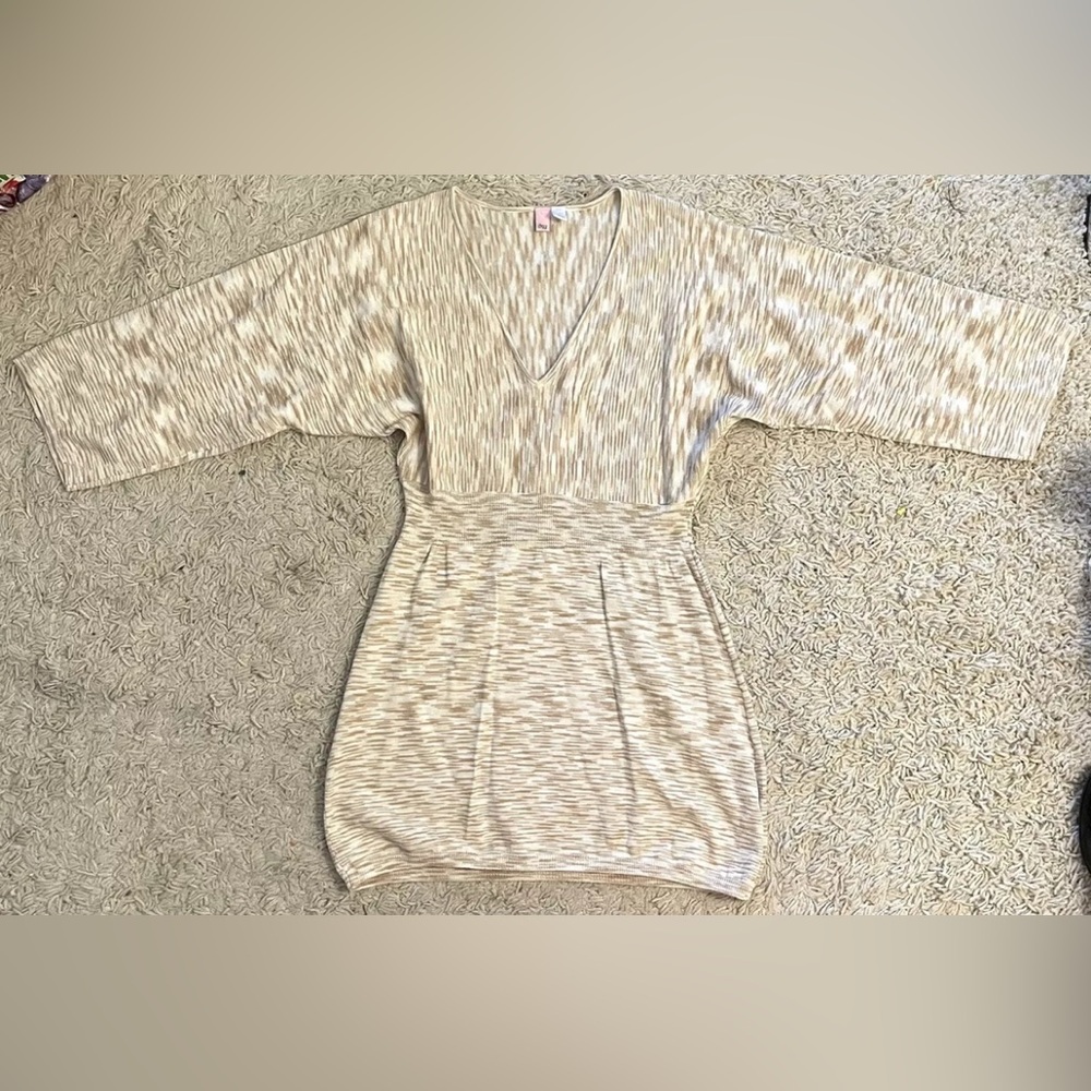 ITSU beige ivory tan short sleeve v-neck knit top blouse large L